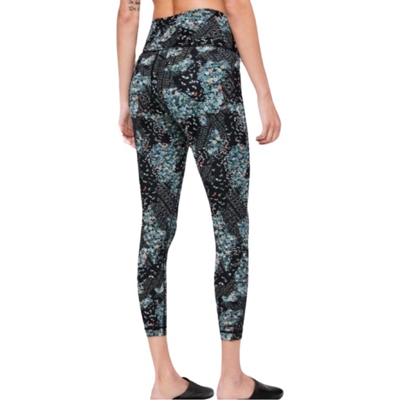 Lululemon Wunder Under Hi-Rise 7/8 Tight EUC - Picture 10 of 10